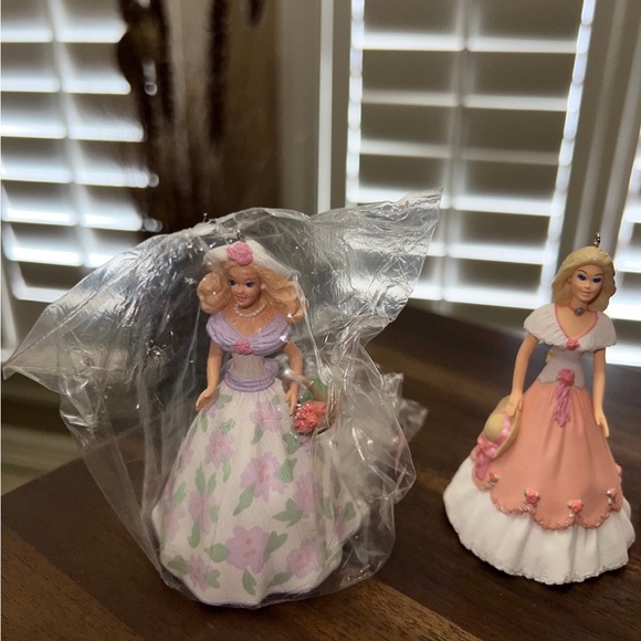 Hallmark Barbie Ornaments Vintage - Picture 2 of 5